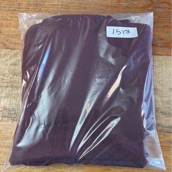 Vintage Edinburgh Woollen Mill Pure Lambs Wool washable burgundy SweaterMedium - Picture 8 of 8